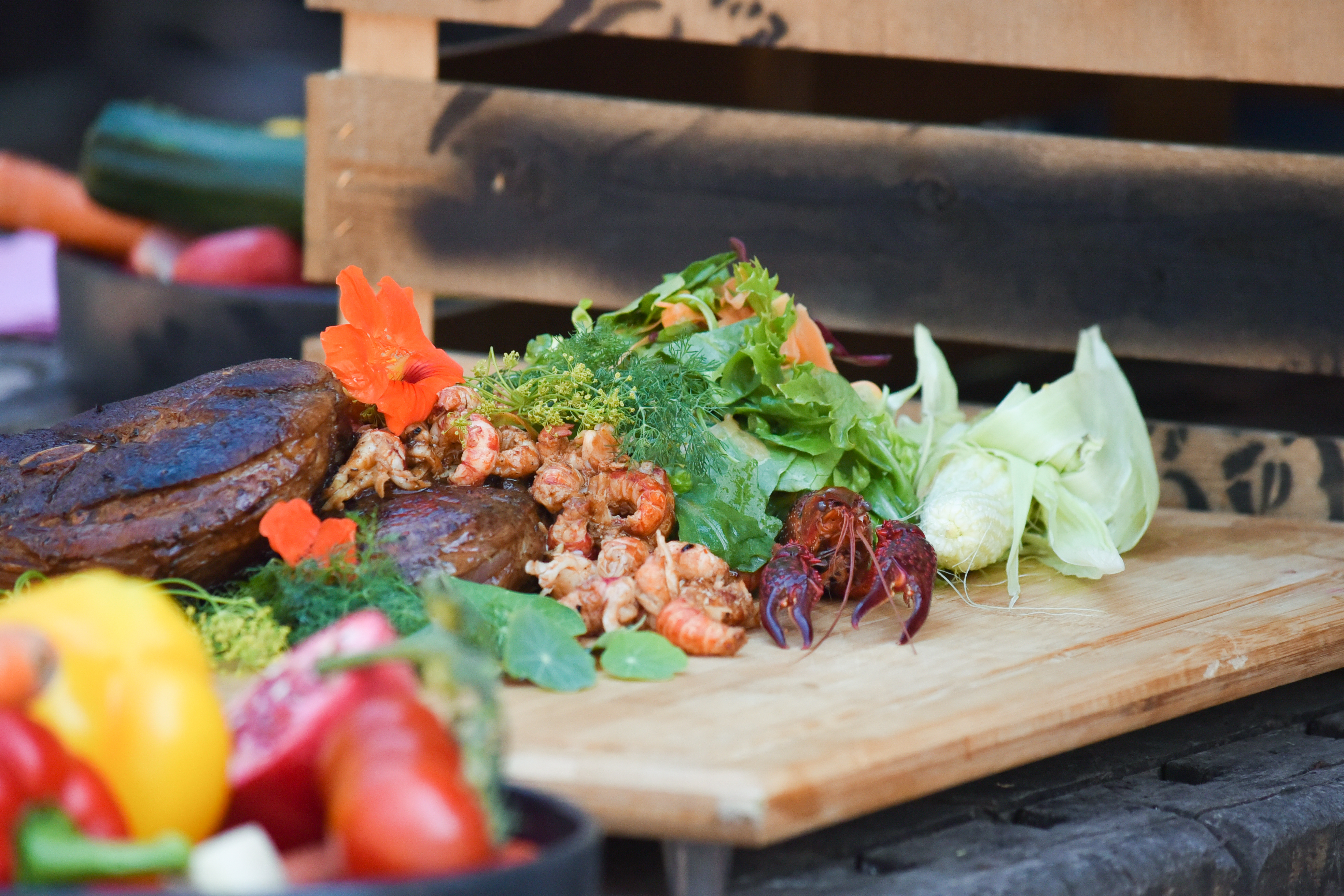 Steaks aus der Wildschweinkeule mit Sumpfkrebsen | Wild auf Wild