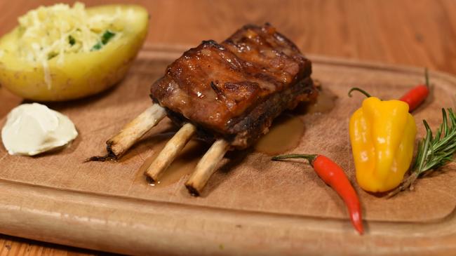 Wildschwein-Spareribs