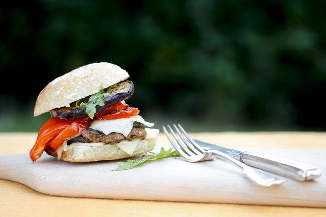 Taugt für jede WM: Burger in schwarz-rot-gold