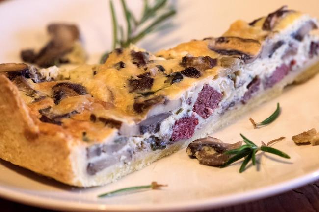 Quiche mit Wildschwein-Schinken