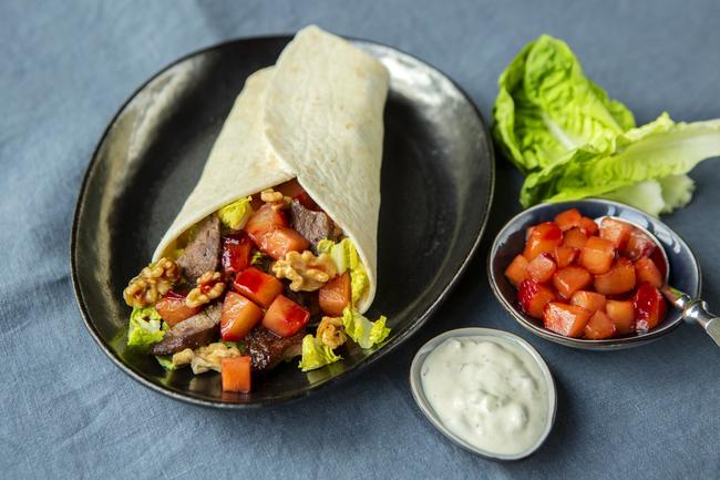 Wildschwein Wraps mit Pflaumen