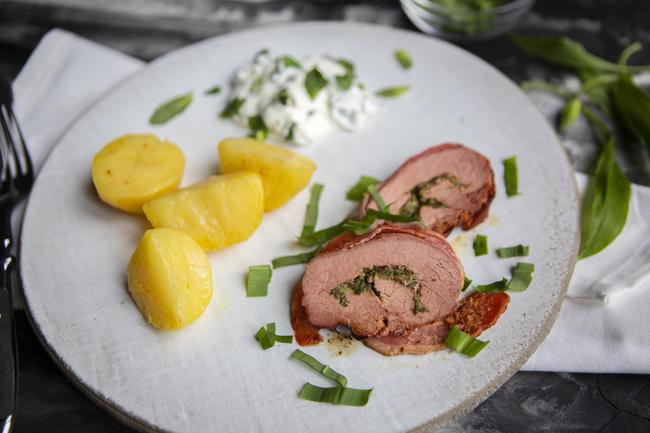 Wildschweinrücken mit Bärlauch-Pesto