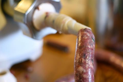 Wildwurst einfach selbst gemacht (Quelle: Kapuhs/DJV)