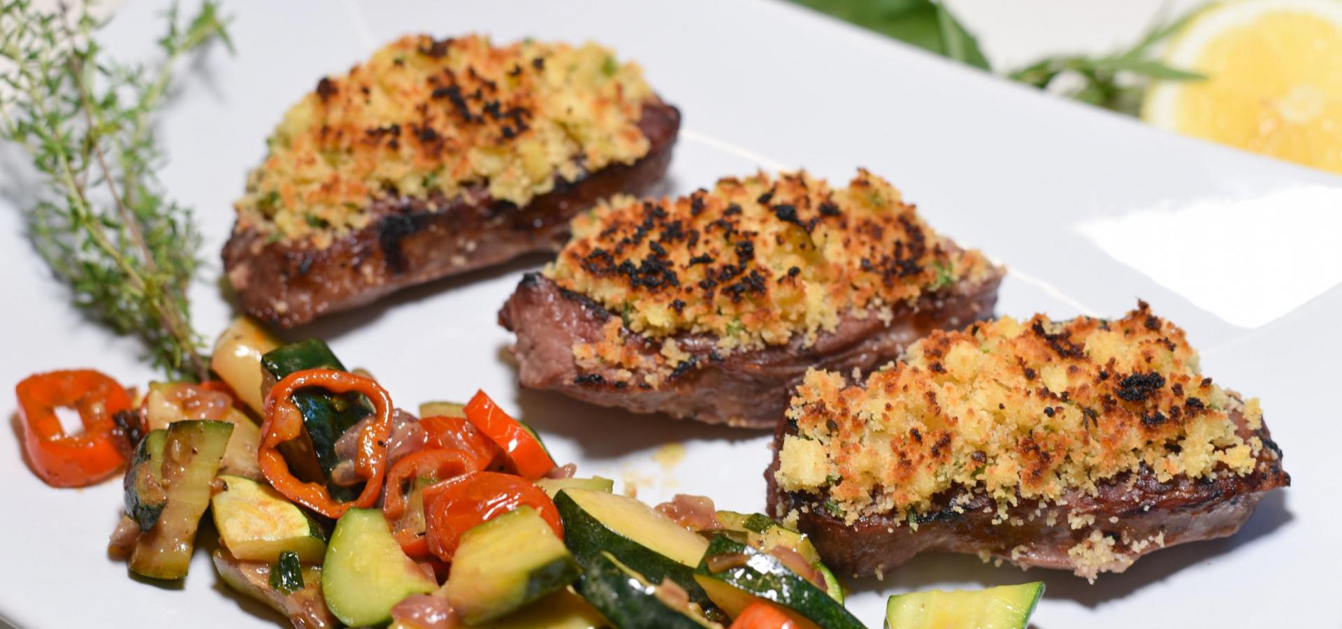 Wildschwein-Steak aus dem Beefer mit fruchtiger Kruste | Deutscher ...
